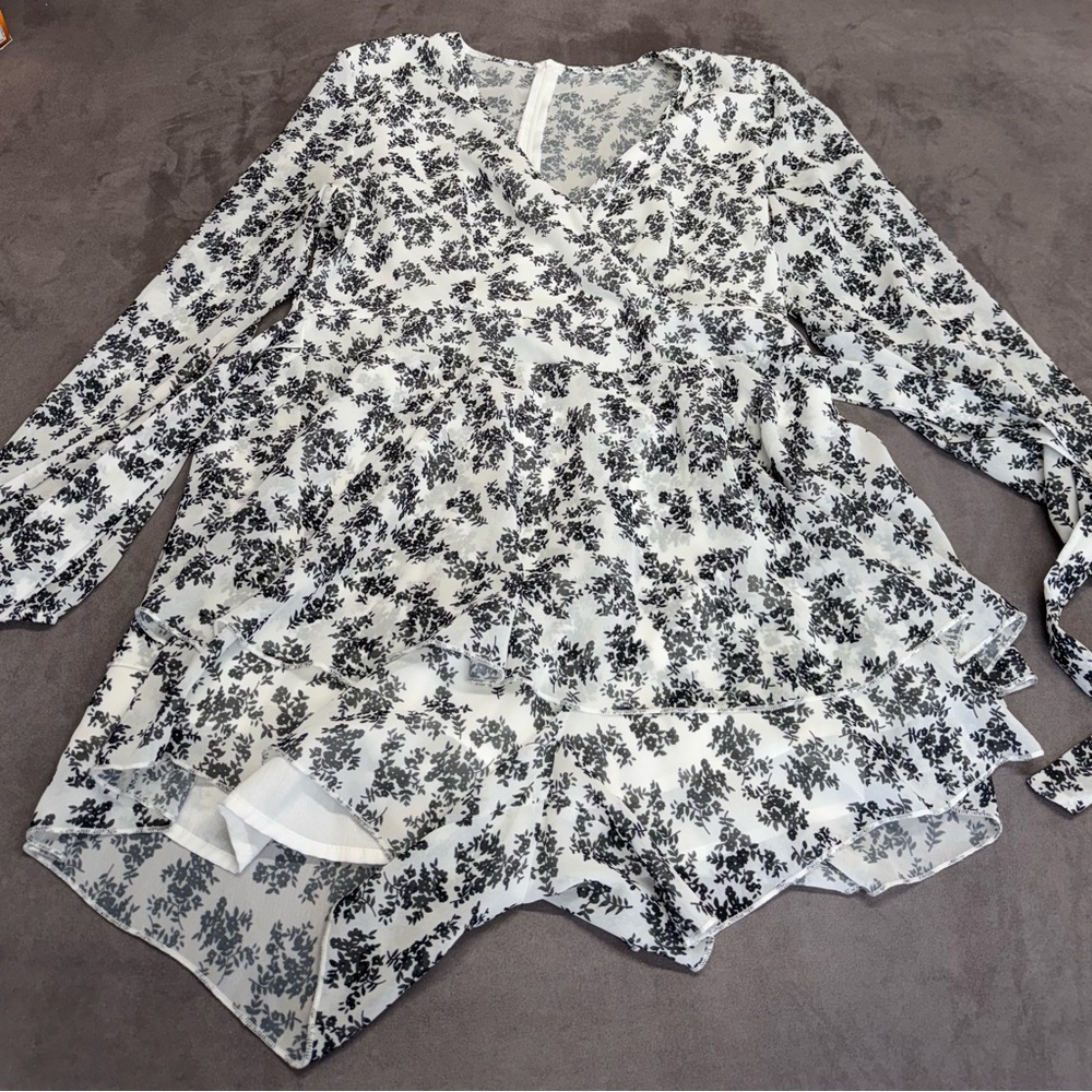 FASHION CLASSIC COLLECTION Black and White Floral ROMPER DRESS SIZE L WOMENS